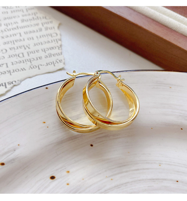 雙層交錯金屬感圓圈耳環