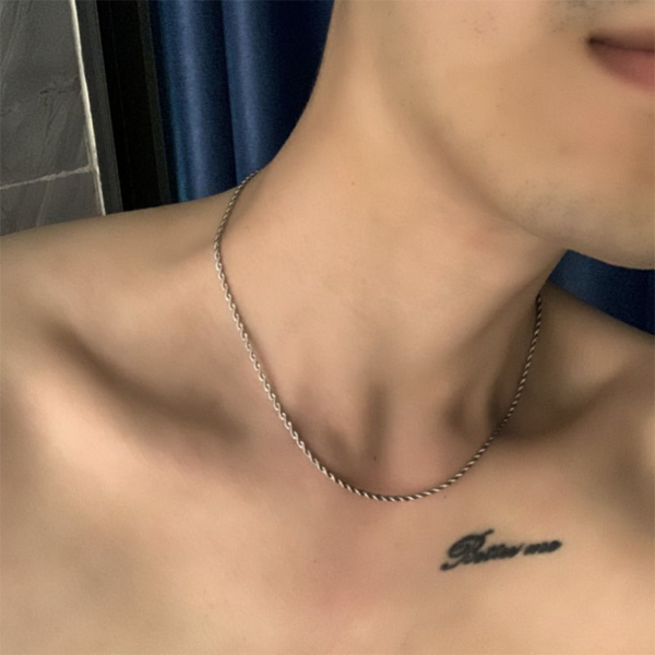 鈦鋼｜簡約麻花鎖骨鍊